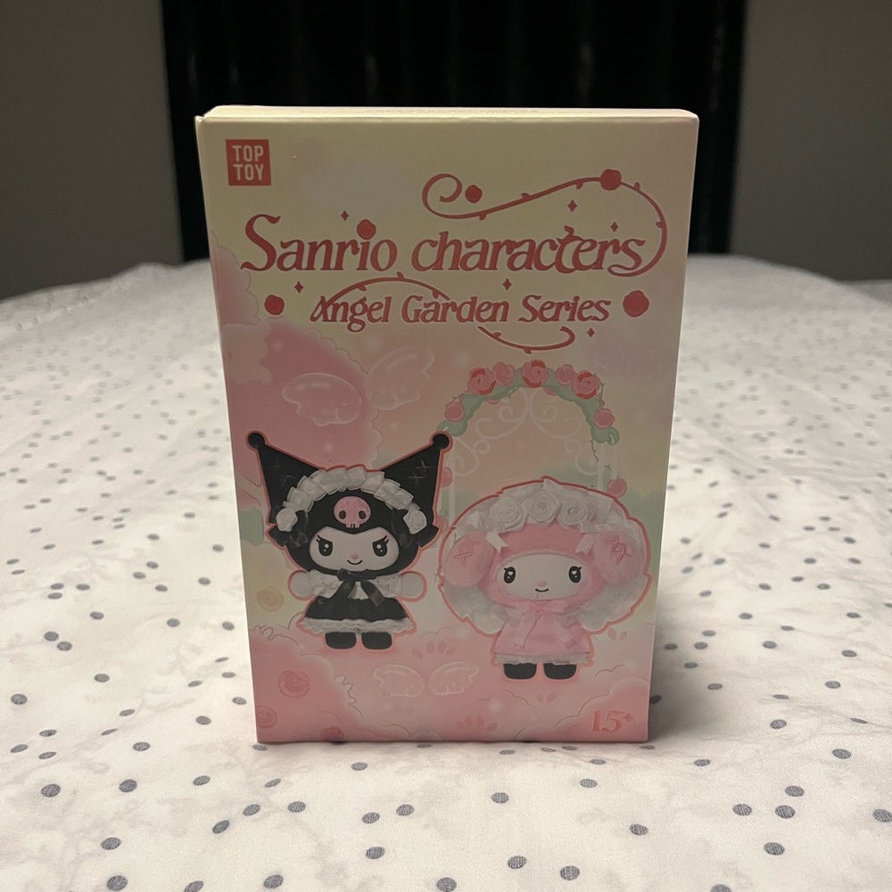 BNIB MINISO Sanrio Characters 💜Angel
Garden Series 💗Blind Box